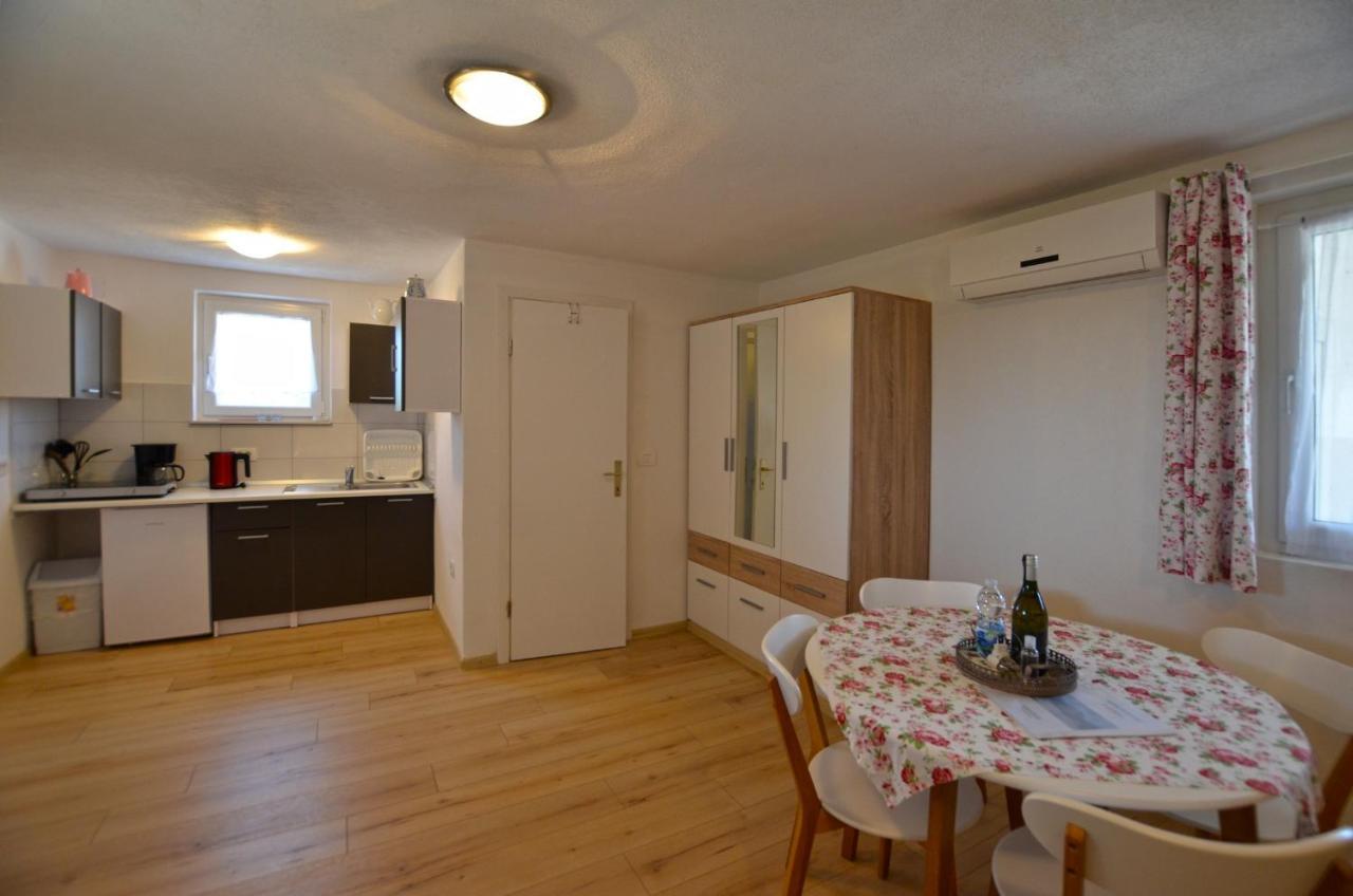 Bavica Apartments Rovinj Ngoại thất bức ảnh